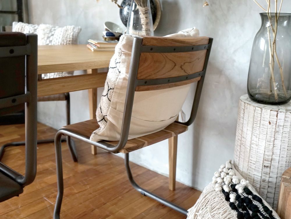 インノーチェ スプリング チェア ウッド使用イメージ01