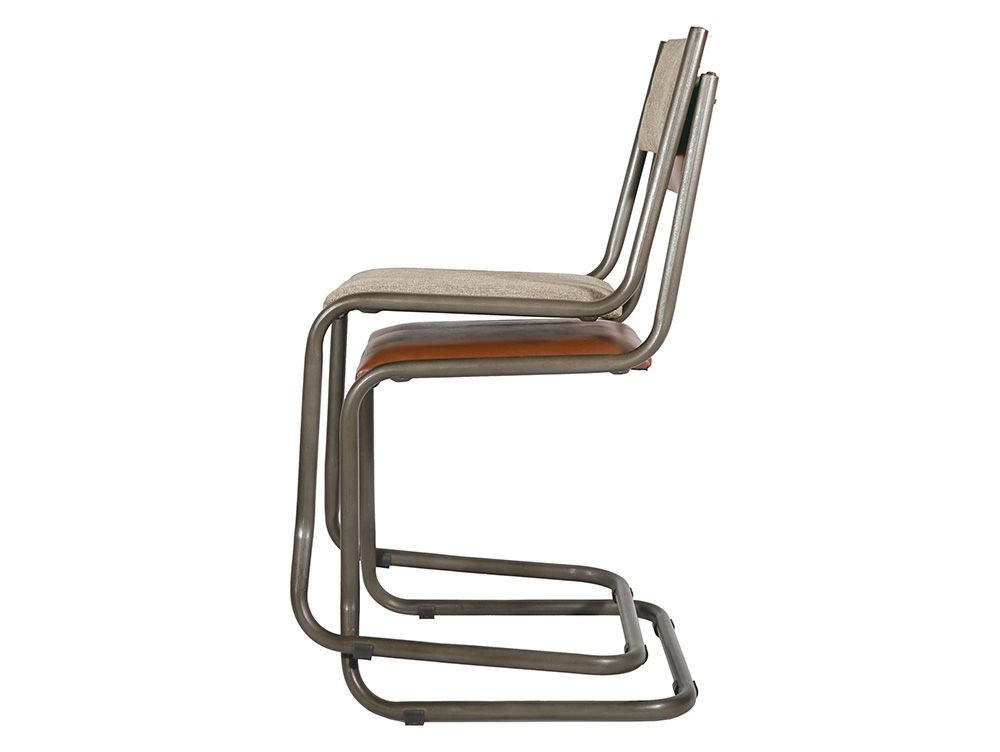 インノーチェ スプリング チェア ウッド使用イメージ04