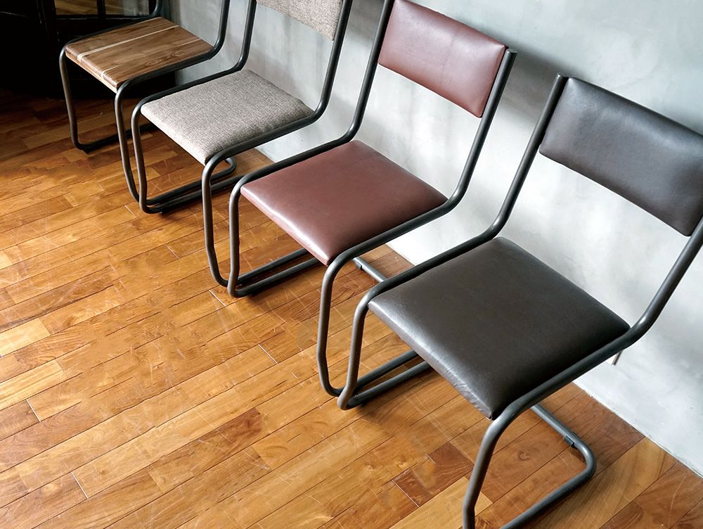 インノーチェ スプリング チェア ゴートレザー使用イメージ02