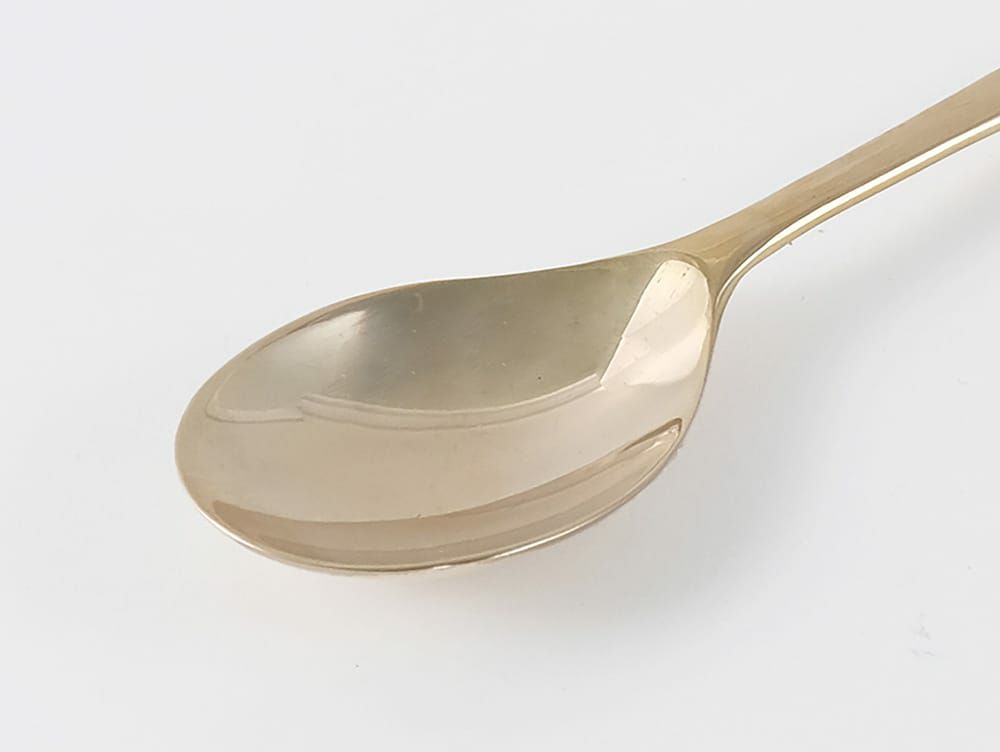 パーティーシーンに合うBRASSのサラダサーバー | 家具・インテリア a